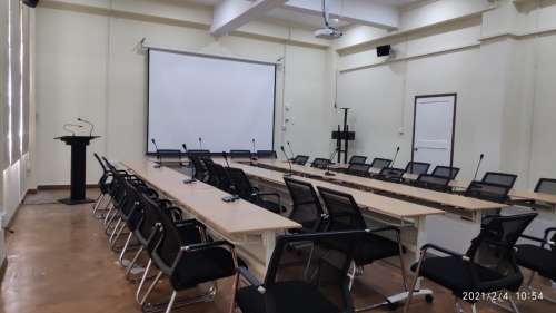 全景 演讲台和无线单元.jpg